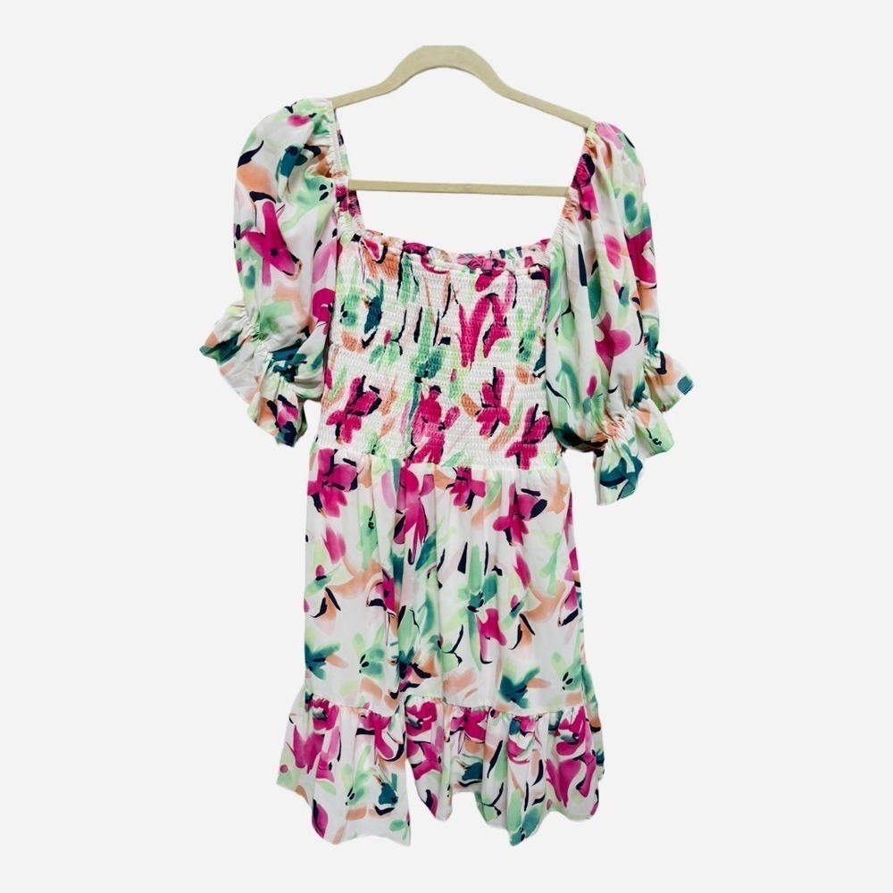 White Floral Smocked Dress Boutique First Love Tropical Short Sleeve Size Large